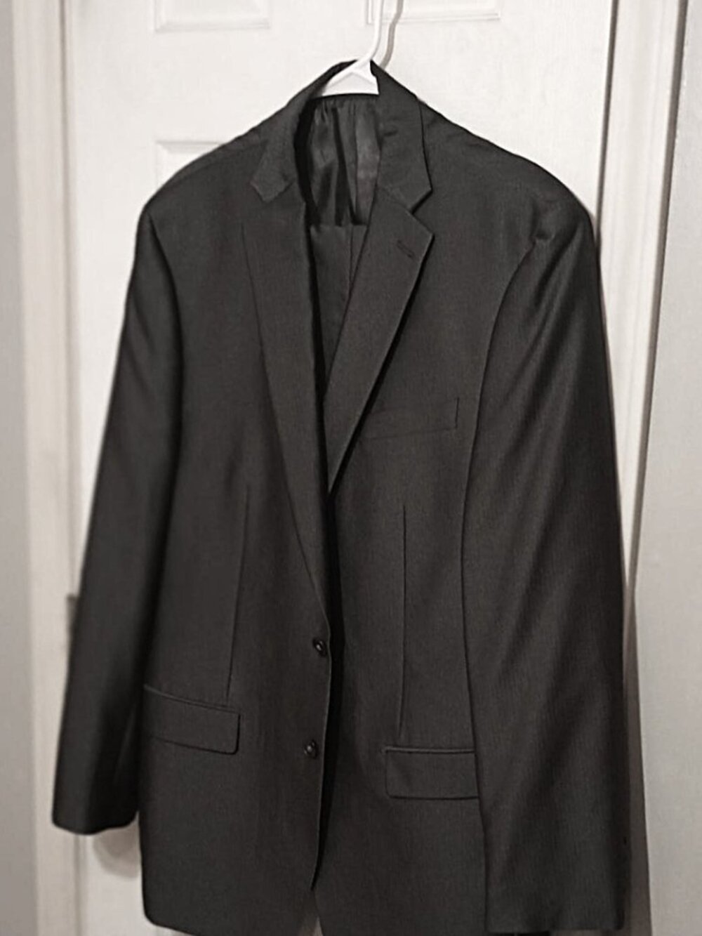 Calvin Klein Men Gray 2 Piece Suit 42L